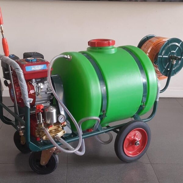 Aico Japan Petrol Engine Trolley Sprayer Tank Capacity 160 Litres