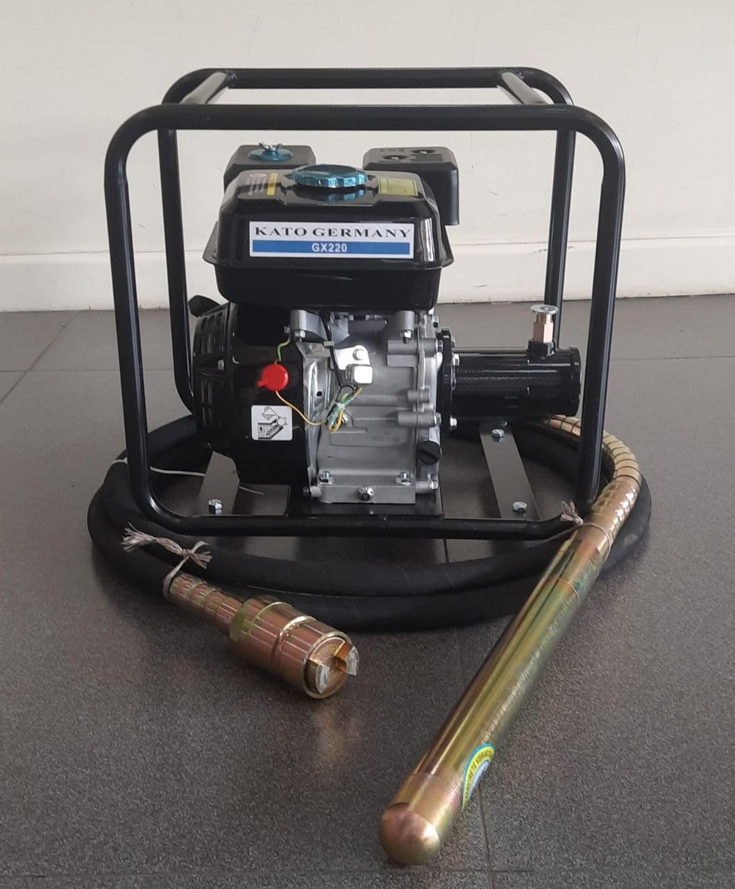 36acf7ab-10e8-49b7-a2e9-cf117cea4c37 Kato Germany Poker Vibrator complete with Poker shaft 45mm - Image 1