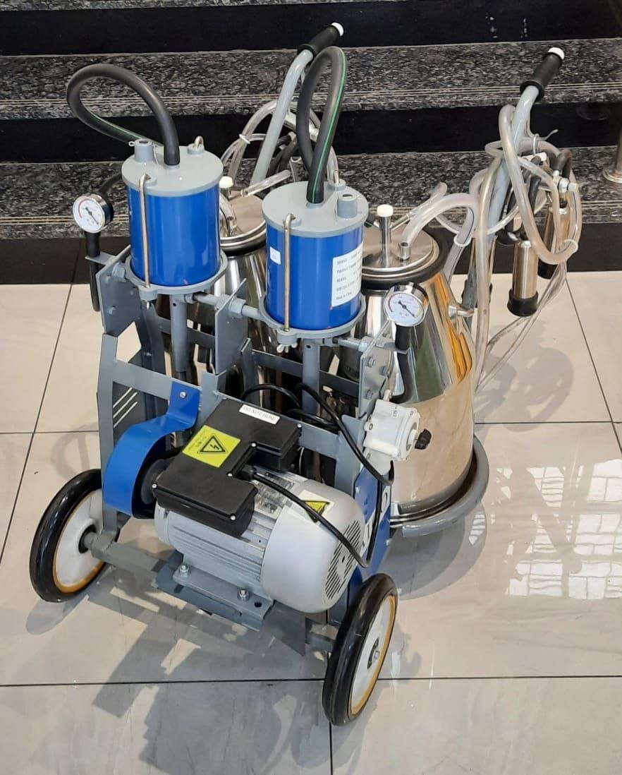 5b3fafa0-968f-48f9-8ffc-a0cb35b8e5a9 Aico Japan Milking machine DOUBLE BARREL - Image 1